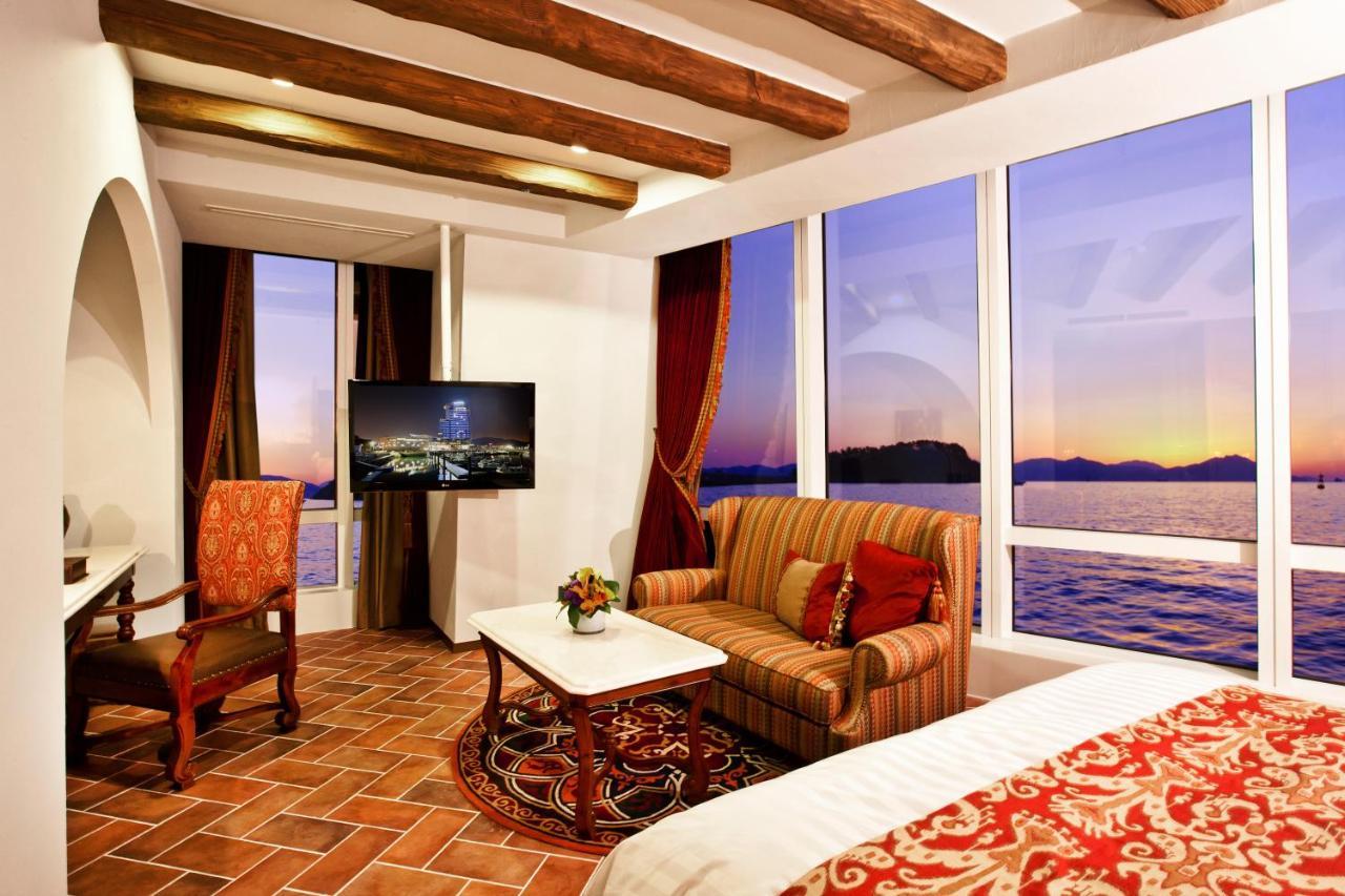 Hotel Sono Calm Yeosu Esterno foto